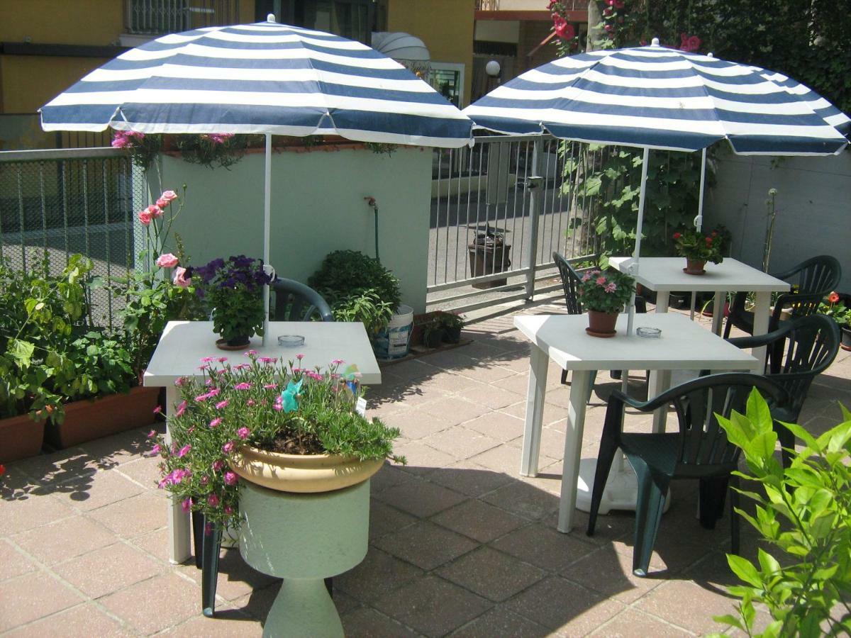 Rivazzurra Di Rimini Sirenapop Concept B&B מראה חיצוני תמונה