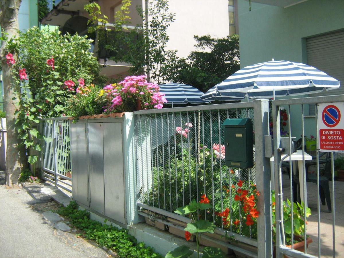 Rivazzurra Di Rimini Sirenapop Concept B&B מראה חיצוני תמונה